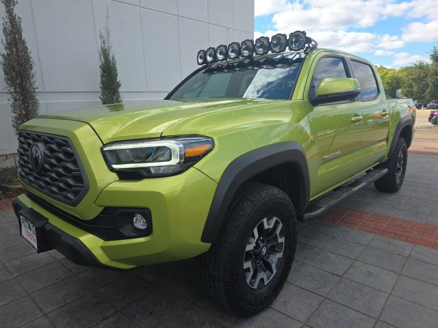 Used 2023 Toyota Tacoma TRD Off-Road AWD/4WD image 1