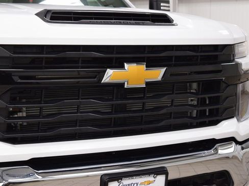 Used 2025 Chevrolet Silverado 3500 W/T w/ WT Convenience Package AWD/4WD image 5