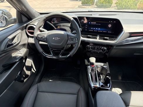 New 2026 Chevrolet Trax RS w/ Driver Confidence Package FWD image 9