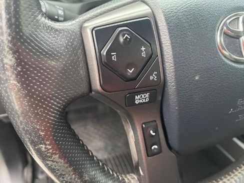 Used 2017 Toyota Tacoma SR5 image 8
