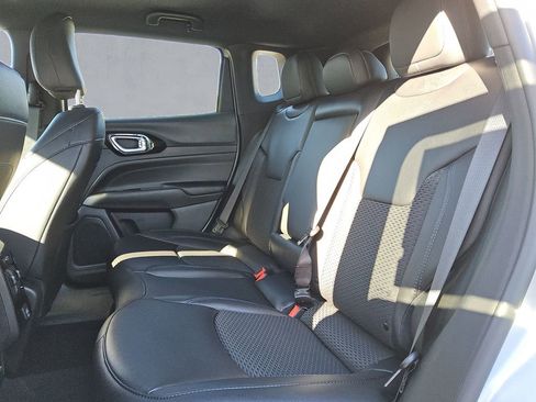 New 2026 Jeep Compass Latitude image 13