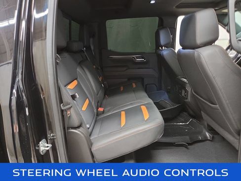Used 2025 GMC Sierra 1500 AT4 w/ Technology Package AWD/4WD image 11