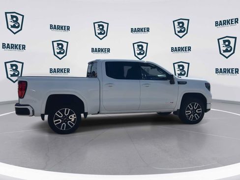 Used 2024 GMC Sierra 1500 AT4 w/ Technology Package AWD/4WD image 10