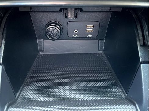 Used 2018 Subaru Outback 2.5i Limited AWD/4WD image 18