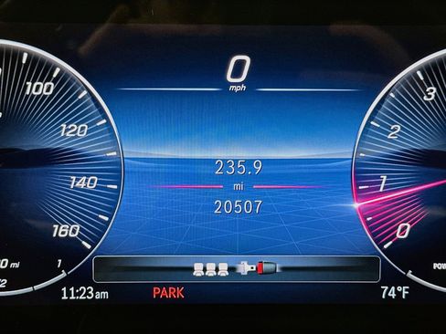 Used 2024 Mercedes-Benz GLE 350 4MATIC image 19