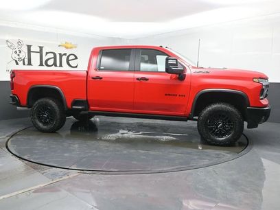 New 2026 Chevrolet Silverado 2500 ZR2 w/ LPO, Dark Essentials Package