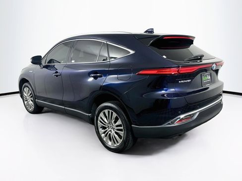Used 2021 Toyota Venza XLE w/ Softex Package AWD/4WD image 5