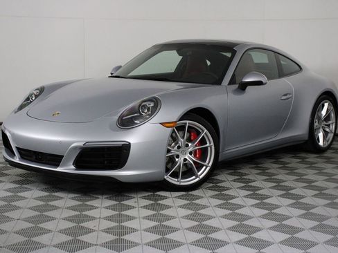 Certified 2018 Porsche 911 Carrera 4S image 1