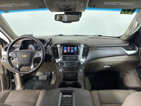 Used 2017 Chevrolet Tahoe LT w/ LT Signature Package image 4