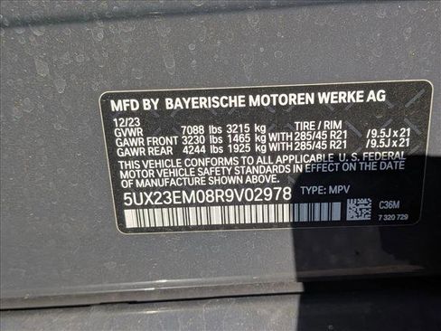 Used 2024 BMW X7 xDrive40i w/ Parking Assistance Package AWD/4WD image 15
