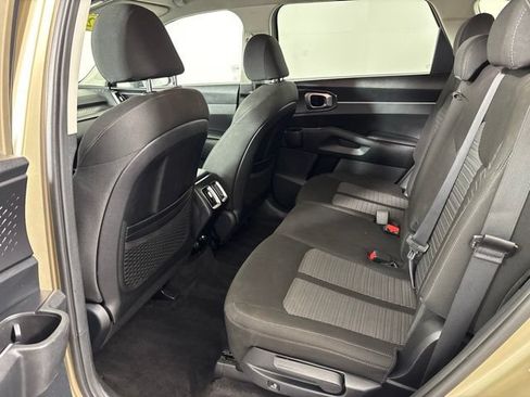 Used 2021 Kia Sorento LX FWD image 20