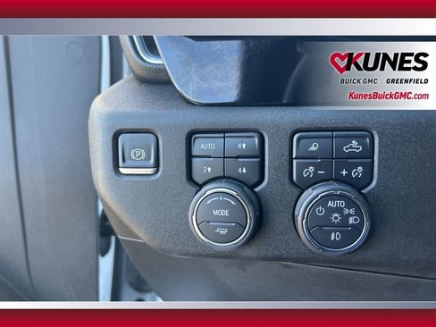Used 2024 Chevrolet Silverado 1500 LTZ image 29