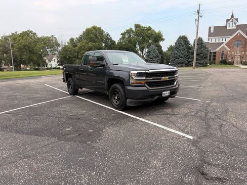 Used 2017 Chevrolet Silverado 1500 W/T AWD/4WD image 8