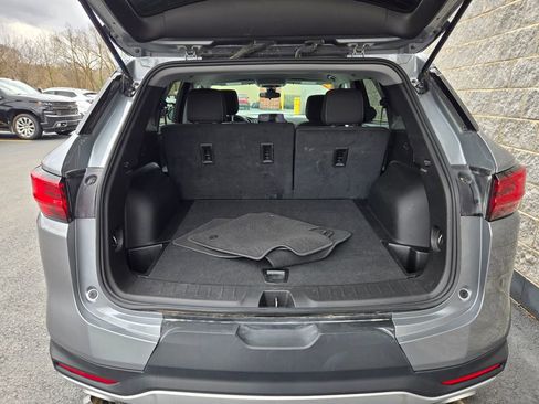 Used 2025 Chevrolet Blazer LT FWD image 35