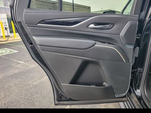 Used 2024 Cadillac Escalade Sport AWD/4WD image 27