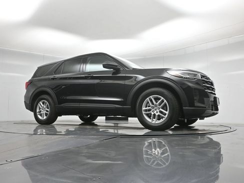 New 2026 Ford Explorer Active RWD image 44