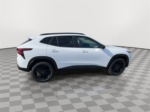 New 2026 Chevrolet Trax ACTIV w/ Sunroof Package image 9