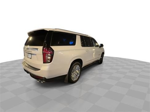 Certified 2024 Chevrolet Suburban High Country image 8