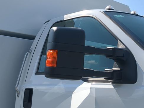 New 2026 Ford F750 2WD Regular Cab Super Duty image 10