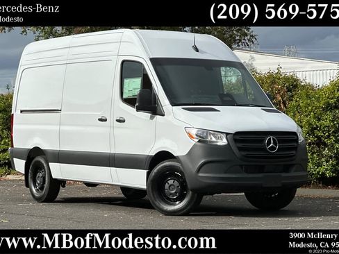 New 2026 Mercedes-Benz Sprinter 2500 image 1