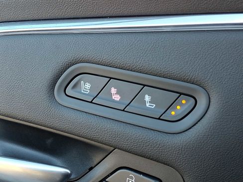 Used 2024 Cadillac Escalade Sport w/ LPO, ONYX Package image 28