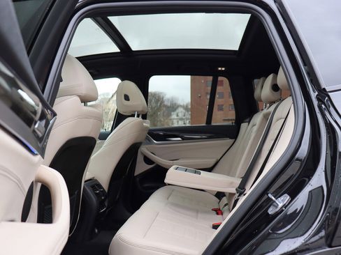 Used 2018 BMW X3 xDrive30i AWD/4WD image 14