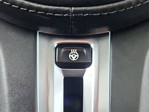 Used 2022 BMW M4 Competition w/ Executive Package image 23