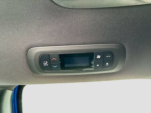 New 2026 Chrysler Pacifica Select w/ S Appearance Package FWD image 18