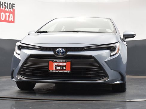 Used 2025 Toyota Corolla LE w/ LE Premium Package image 30