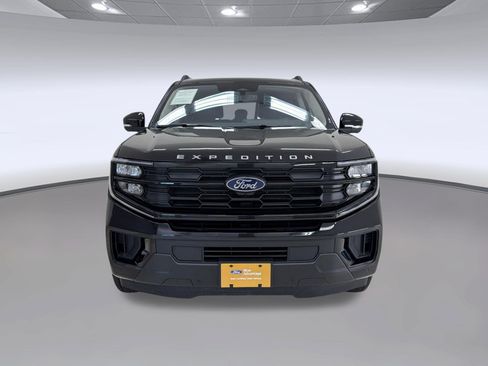 Certified 2025 Ford Expedition Active AWD/4WD image 6