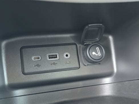 Used 2024 Chevrolet Equinox LS w/ LS Convenience Package FWD image 27