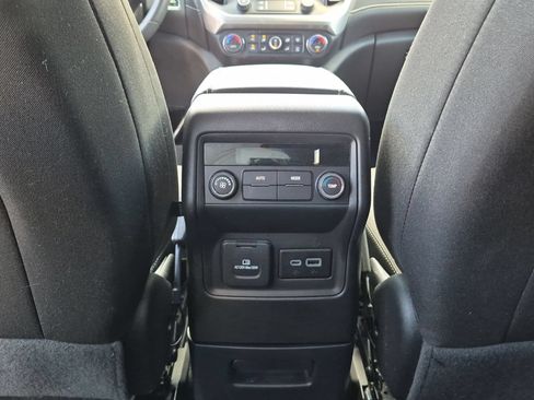 Certified 2023 GMC Acadia SLE w/ Driver Convenience Package FWD image 20