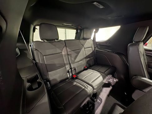Used 2024 GMC Yukon Denali w/ Advanced Technology Package AWD/4WD image 57