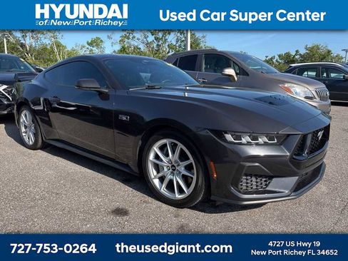 Used 2024 Ford Mustang GT Premium image 4