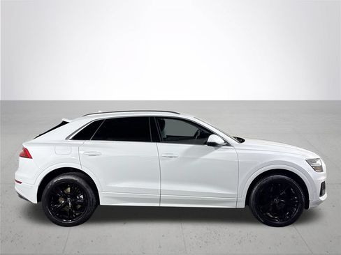 Used 2023 Audi Q8 Premium w/ Convenience Package AWD/4WD image 5