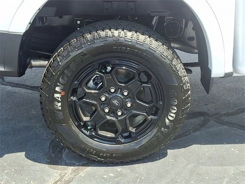 New 2025 Ford Ranger Lariat w/ Black Appearance Package image 18