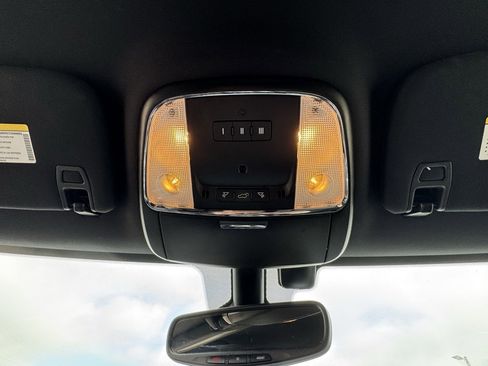 Used 2022 Jeep Grand Cherokee Laredo X image 30