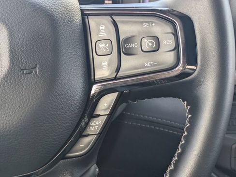 Used 2025 RAM 3500 Limited AWD/4WD image 27