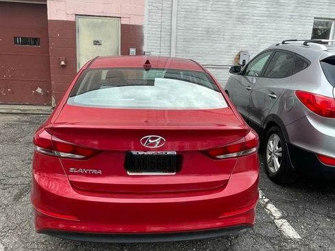 Used 2018 Hyundai Elantra Value Edition w/ Cargo Package FWD image 4