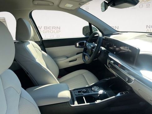 New 2026 Kia Sorento EX FWD image 15