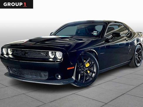 Used 2020 Dodge Challenger R/T w/ Blacktop Package image 1