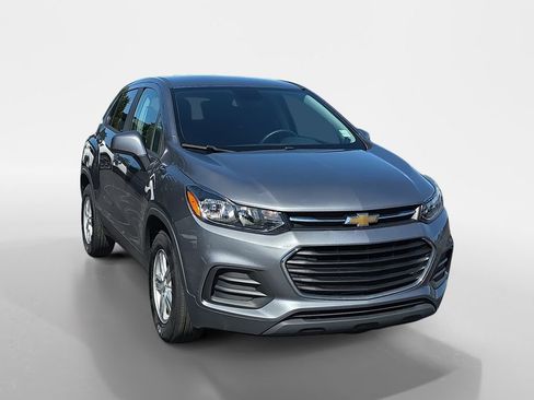 Used 2020 Chevrolet Trax LS w/ Tint and Cruise Package FWD image 2