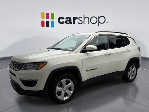 Used 2018 Jeep Compass Latitude w/ Popular Equipment Group AWD/4WD image 1