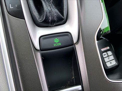 Used 2020 Honda Accord EX-L image 31