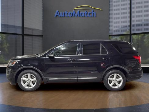 Used 2019 Ford Explorer XLT w/ Equipment Group 201A FWD image 6