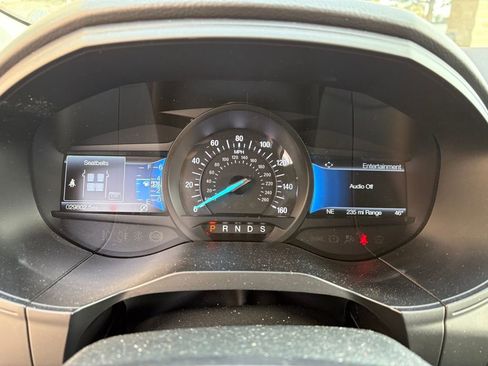 Used 2023 Ford Edge SE w/ Black Appearance Package image 17