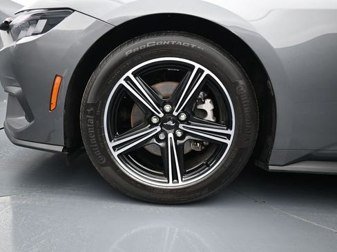 Used 2025 Ford Mustang Premium RWD image 27
