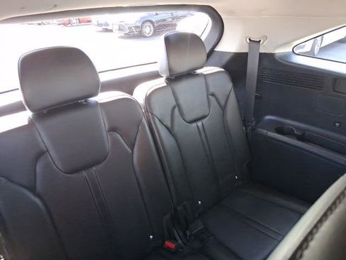 Used 2024 Kia Sorento S AWD/4WD image 14