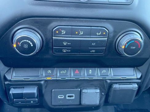 Used 2021 Chevrolet Silverado 1500 Custom image 20