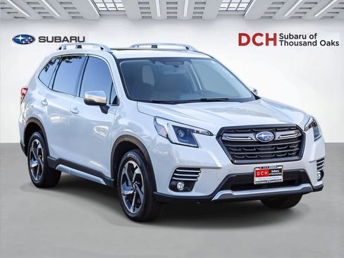 Used 2023 Subaru Forester Touring image 3